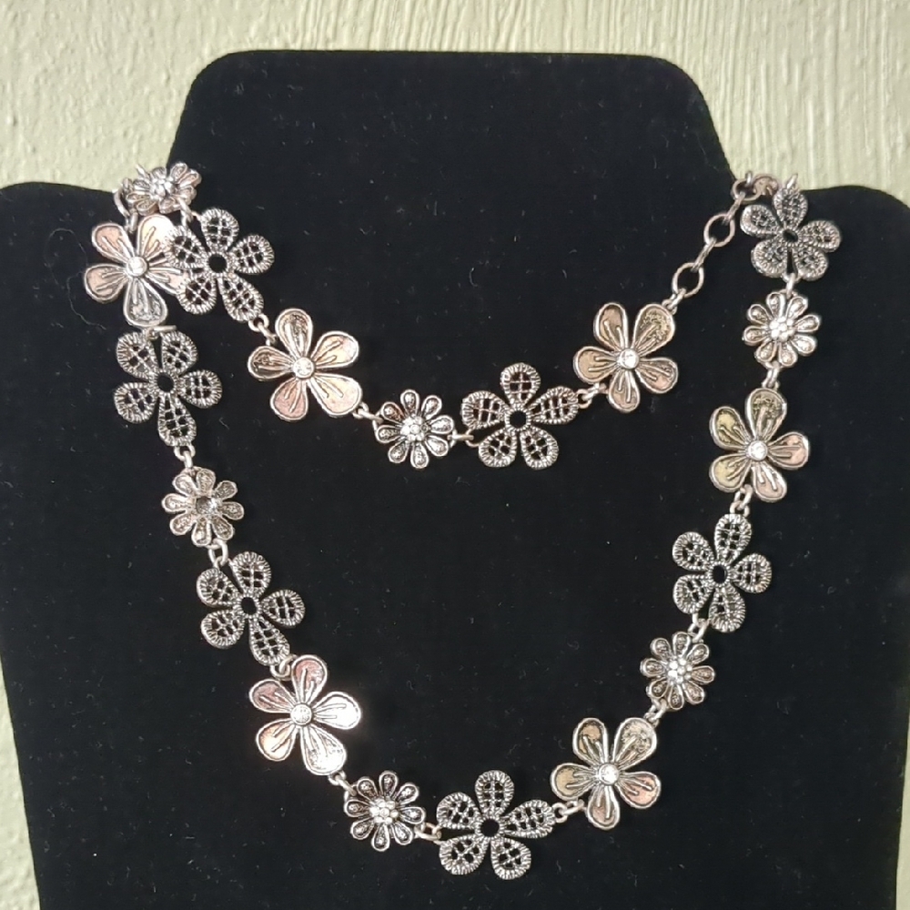 Premier Designs Daisy Chain Silver Necklace